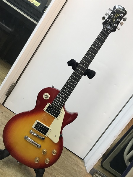 Epiphoneレスポールモデル Les Paul 100 中古 の紹介 難波の楽器店テイクオフ Take Off 楽器販売 買取 音楽教室ならお任せ下さい